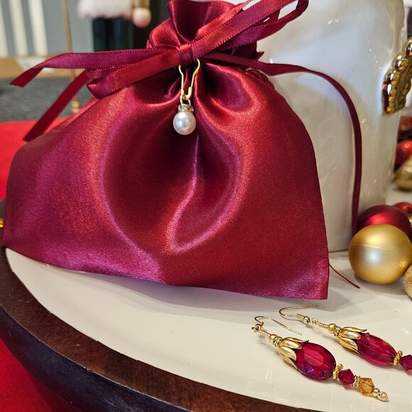 VALENTINE SALE!! Vibrant Red Crystal and14K Gold-Filled Dangle earrings NWT - Picture 6 of 6